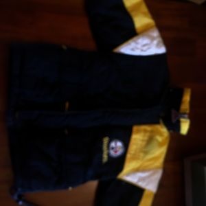 Boys or girls Pittsburg Steelers winter jacket.